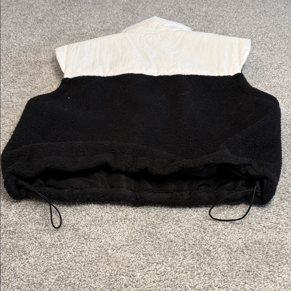 Pullover Vest - Picture 3 of 3